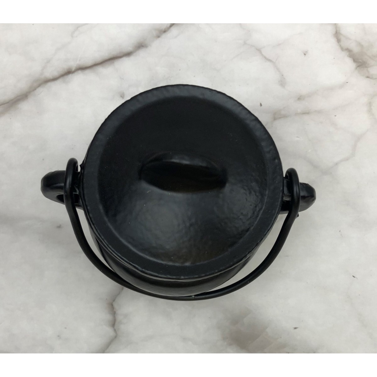 Chaudron miniature en fonte (6/7cm)