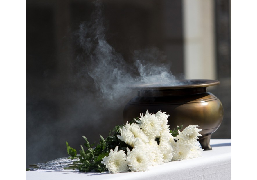 Encens : différences entre grains, herbes, mélanges ritualisés, cônes et bâtons Encens : différences entre grains, herbes, mélanges ritualisés, cônes et bâtons